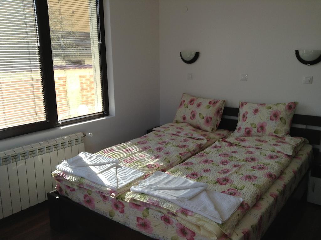 Guest House Luchi Varshets  Δωμάτιο φωτογραφία